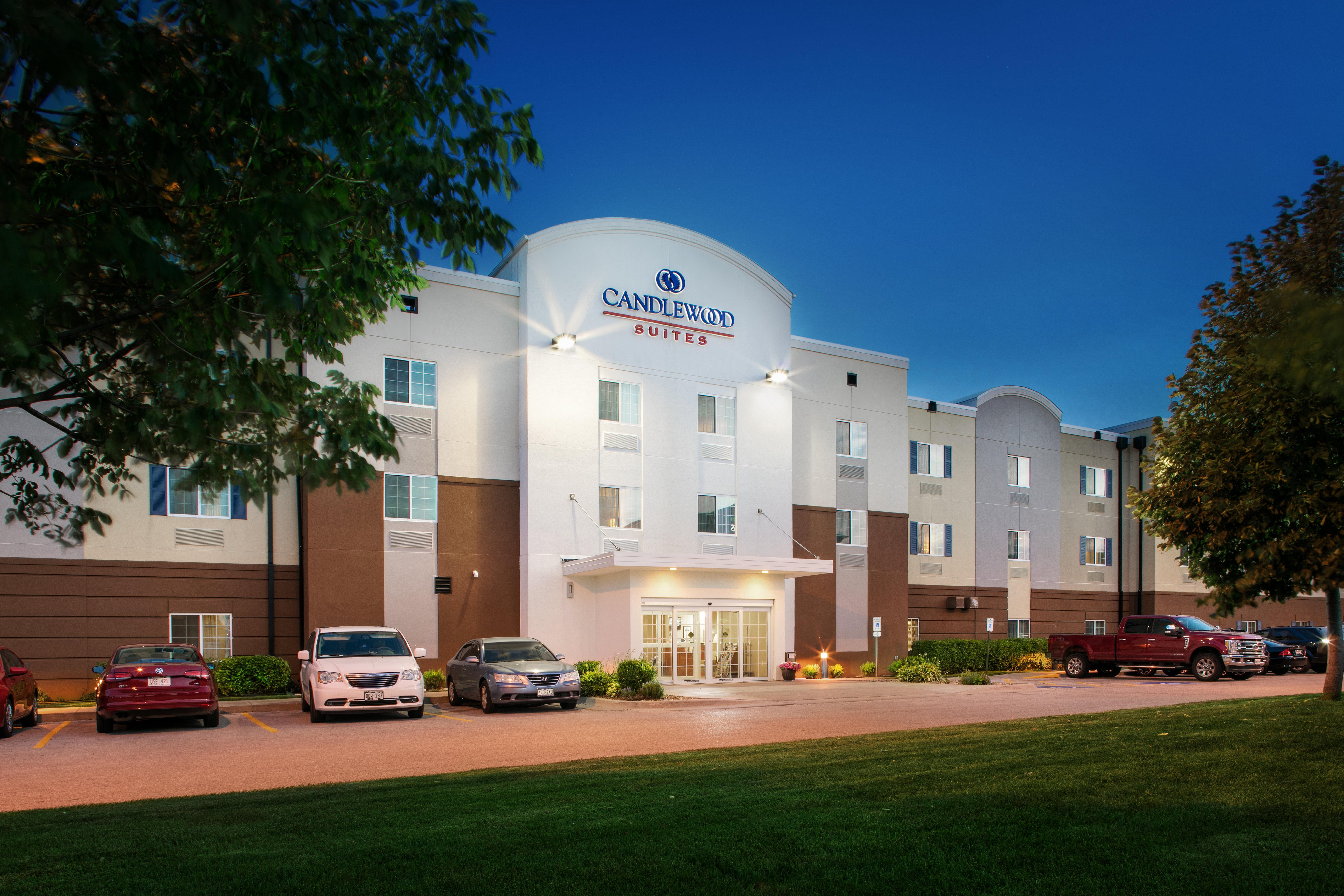 แคนเดิ้ลวูด สวีท เบลวู Hotel ภายนอก รูปภาพ