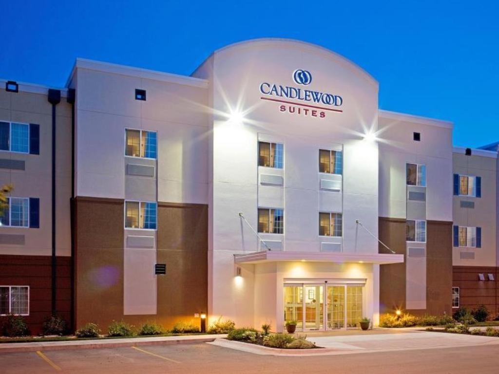 แคนเดิ้ลวูด สวีท เบลวู Hotel ภายนอก รูปภาพ